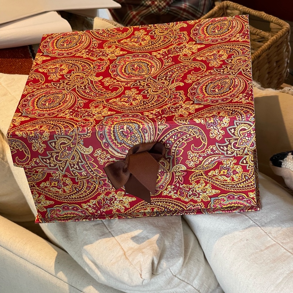 NWT Chelsea home designer storage box